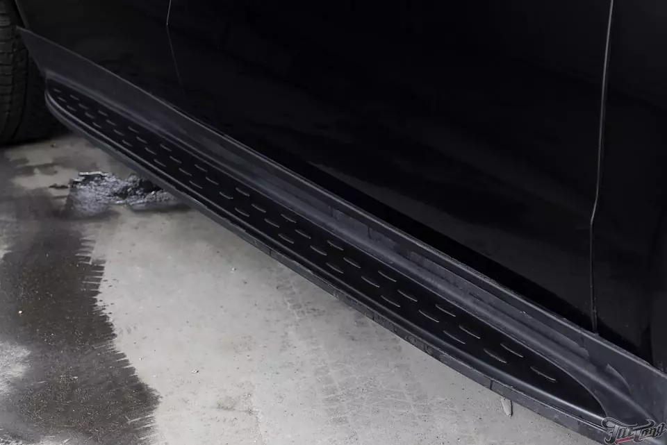 Mercedes GL63 AMG. Полный антихром кузова.
